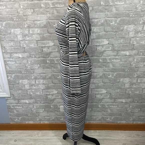 ASOS Striped Open Back MIDI Dress - Picture 3 of 8